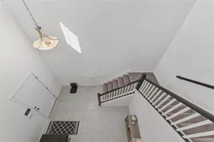 2876 Misty Marble Dr, Zephyrhills, FL 33540 - Photo 11