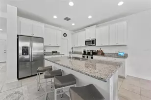 2876 Misty Marble Dr, Zephyrhills, FL 33540 - Photo 5