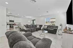2876 Misty Marble Dr, Zephyrhills, FL 33540 - Photo 9