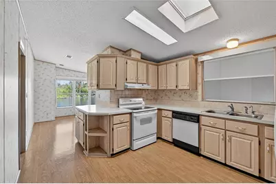 1001 Starkey Road, Lot#355, Largo, FL 33771 - Photo 13