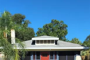 1182 8th St N, Saint Petersburg, FL 33701 - Photo 1