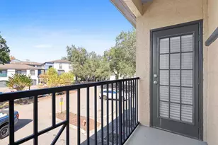 8513 Lucuya Way, Temple Terrace, FL 33637 - Photo 9