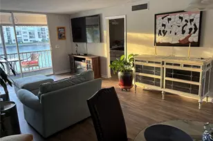 7540 Bay Island Dr S, South Pasadena, FL 33707 - Photo 11