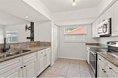 7021 Blossom Avenue, Tampa, FL 33614 - Photo 25