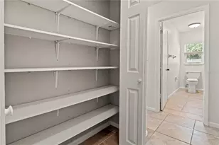 7021 Blossom Ave, Tampa, FL 33614 - Photo 17