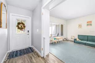 15401 Woodcastle Pl, Tampa, FL 33613 - Photo 7