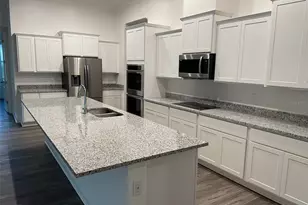 10064 Dolphin Gull Cir, Thonotosassa, FL 33592 - Photo 7