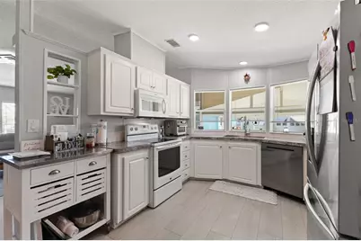 7048 Mount Essex Drive NE #493, Saint Petersburg, FL 33702 - Photo 9