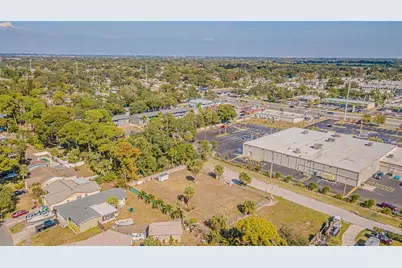 7598 90th Street, Seminole, FL 33777 - Photo 13
