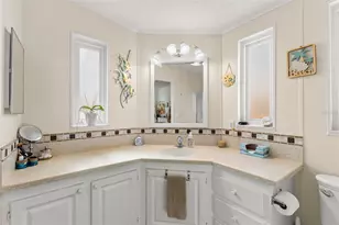 624 Mt Piney Ave NE, Saint Petersburg, FL 33702 - Photo 19