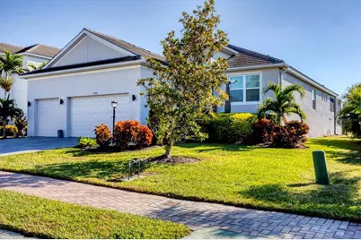 6233 Champions Row Street, Bradenton, FL 34210 - Photo 5