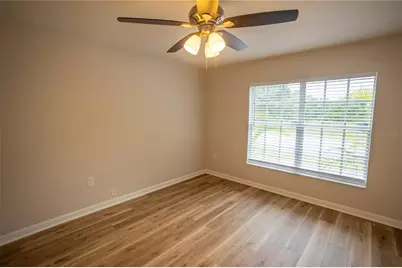 2408 Camden Oaks Place, Valrico, FL 33594 - Photo 9