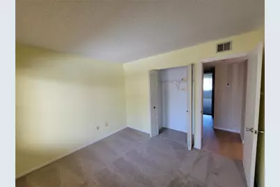 5080 Locust Street NE #223, Saint Petersburg, FL 33703 - Photo 17