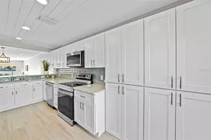 642 Boca Ciega Point Blvd S, Saint Petersburg, FL 33708 - Photo 21
