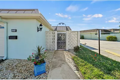642 Boca Ciega Point Boulevard S, Saint Petersburg, FL 33708 - Photo 7