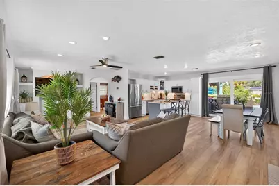 513 Dolphin Avenue SE, Saint Petersburg, FL 33705 - Photo 3