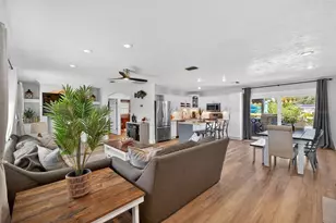 513 Dolphin Ave SE, Saint Petersburg, FL 33705 - Photo 3