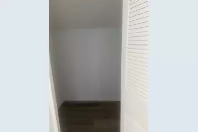 10305 Fernglen Place, Tampa, FL 33624 - Photo 9