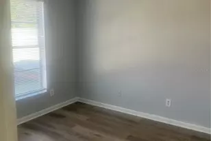 10305 Fernglen Pl, Tampa, FL 33624 - Photo 7