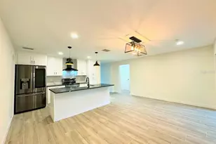 4700 Chancellor St NE, Saint Petersburg, FL 33703 - Photo 9