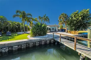 16101 Redington Dr, Redington Beach, FL 33708 - Photo 11