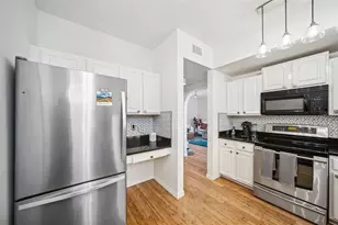 501 Knights Run Ave, Tampa, FL 33602 - Photo 17