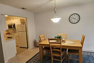 304 Grayston Pl, Sun City Center, FL 33573 - Photo 11