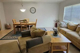 304 Grayston Pl, Sun City Center, FL 33573 - Photo 9