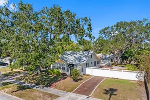 326 Wildwood Way, Belleair, FL 33756 - Photo 17