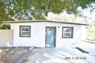 825 Lincoln Ave, Tarpon Springs, FL 34689 - Photo 1