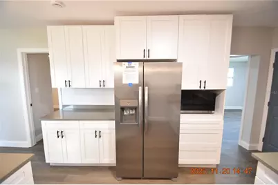825 Lincoln Avenue, Tarpon Springs, FL 34689 - Photo 7