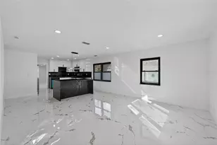 4712 E Serena Dr, Tampa, FL 33617 - Photo 15