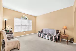 608 Washita Stone Dr, Ruskin, FL 33570 - Photo 9