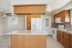 9367 Midway St, Spring Hill, FL 34608 - Photo 7
