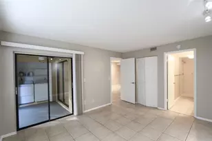 4957 Puritan Cir, Tampa, FL 33617 - Photo 5