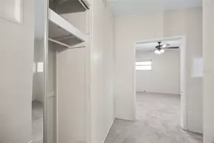 7117 15th St N, Saint Petersburg, FL 33702 - Photo 41