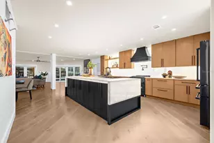 330 Leeward Island, Clearwater Beach, FL 33767 - Photo 19