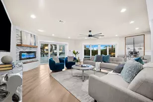 330 Leeward Island, Clearwater Beach, FL 33767 - Photo 9