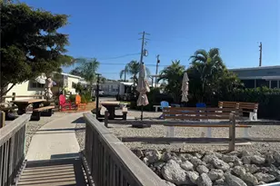 61 5th Ave, Venice, FL 34285 - Photo 25