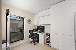 4780 Brittany Dr S, Saint Petersburg, FL 33715 - Photo 9