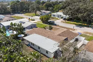 9585 Portside Dr, Seminole, FL 33776 - Photo 57