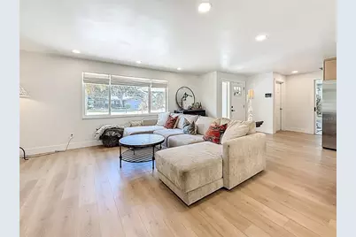 9585 Portside Drive, Seminole, FL 33776 - Photo 7