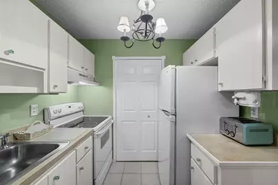 3277 Fox Chase Circle N #105, Palm Harbor, FL 34683 - Photo 15