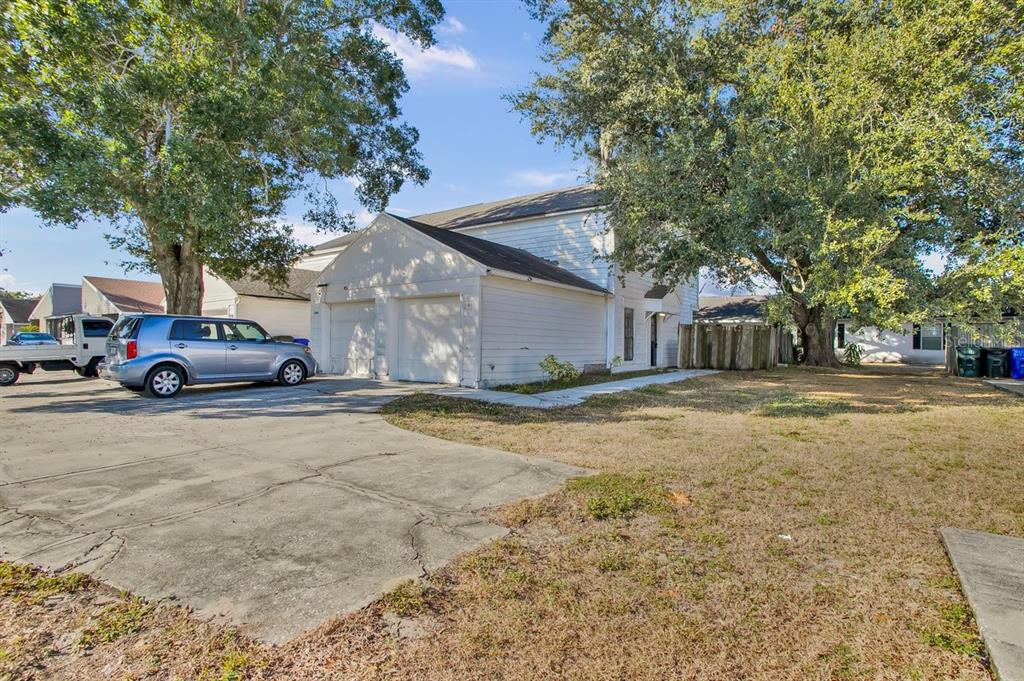 1817 Crystal Grove Dr - 1817 Crystal Grove Dr, Lakeland, FL 33801 Luxury Property | Jose Angel Pina