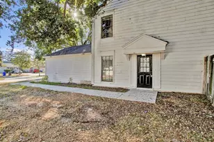 1817 Crystal Grove Dr, Lakeland, FL 33801 - Photo 3