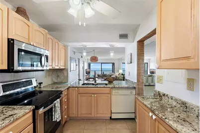 6322 Palma Del Mar Boulevard S #209, Saint Petersburg, FL 33715 - Photo 9