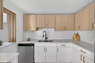 804 Walnut Dr, Seffner, FL 33584 - Photo 15