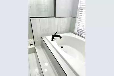 12221 Anne Kenia Drive, Thonotosassa, FL 33592 - Photo 39