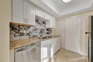 11412 8th St N, Saint Petersburg, FL 33716 - Photo 13