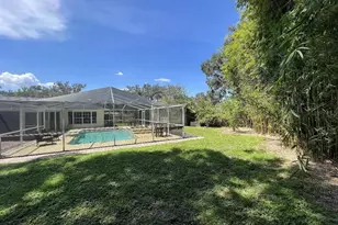 630 Queens Cir, Lakeland, FL 33803 - Photo 11